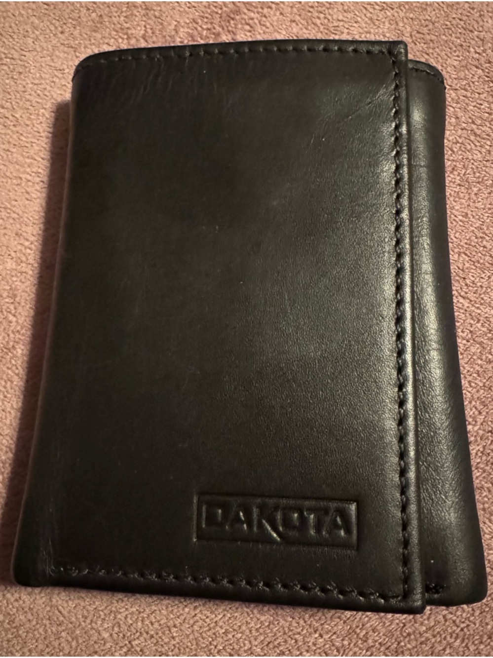 Dakota Black Leather Trifold Wallet